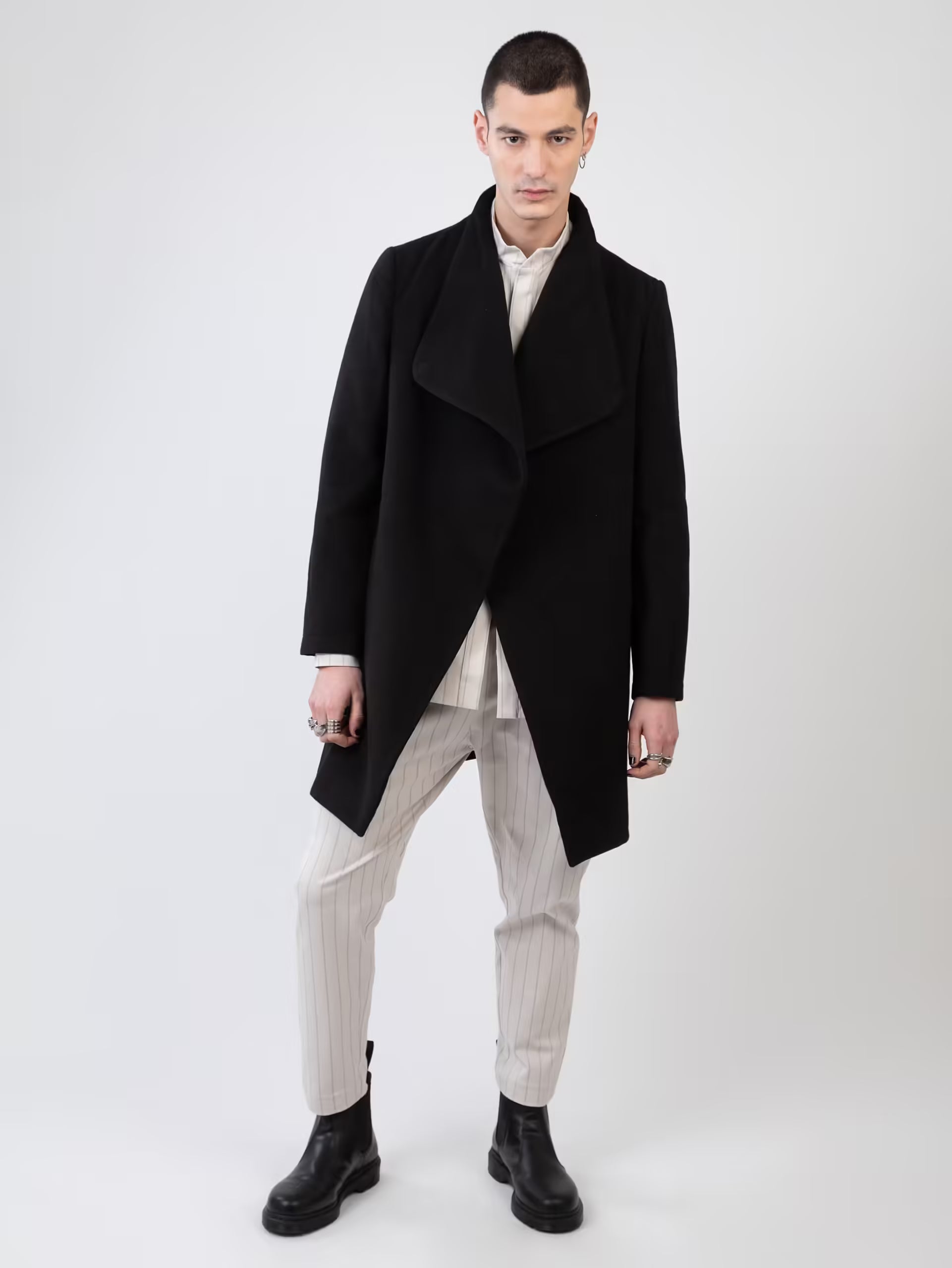 Koto Heavy Coat - Black Cashmere